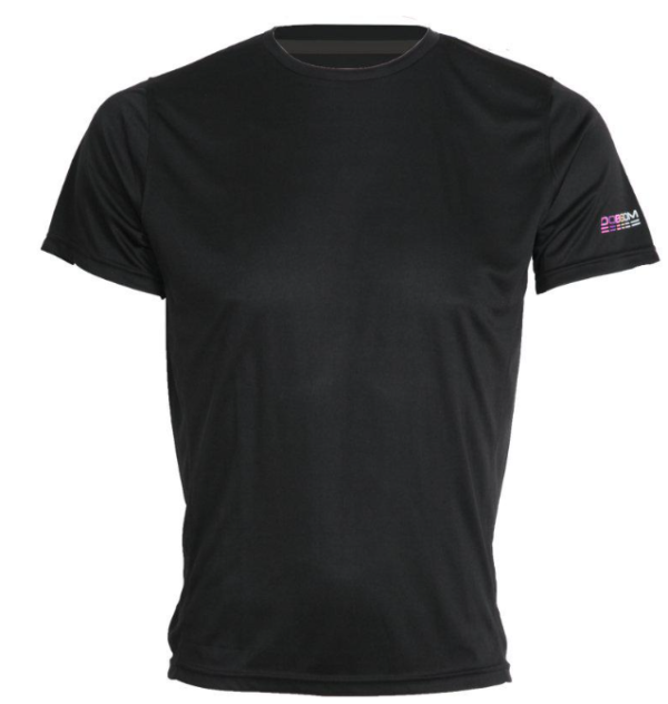 Dobsom Skill Tee Black on miellyttävän tuntuinen t-paita vaativaan harjoitteluun ja vapaa-aikaan. T-paita hengittää erinomaisesti pitää harjoituksetkin miellyttävänä.